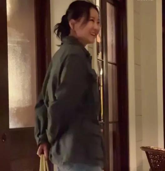 贾玲健身对比照