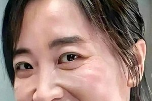 贾玲健康自信状态佳，喜剧人真实魅力引热议