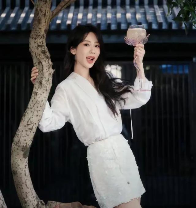 杨紫阳光笑容