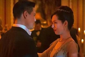 《门前宝地》票房惨淡，向佐另类表演意外走红